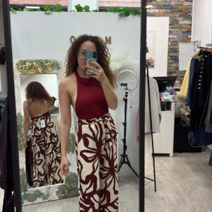 pantalon estampado burdeos